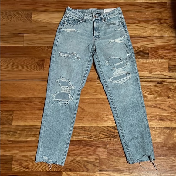 AE Strigid ripped mom jean - Picture 2 of 7